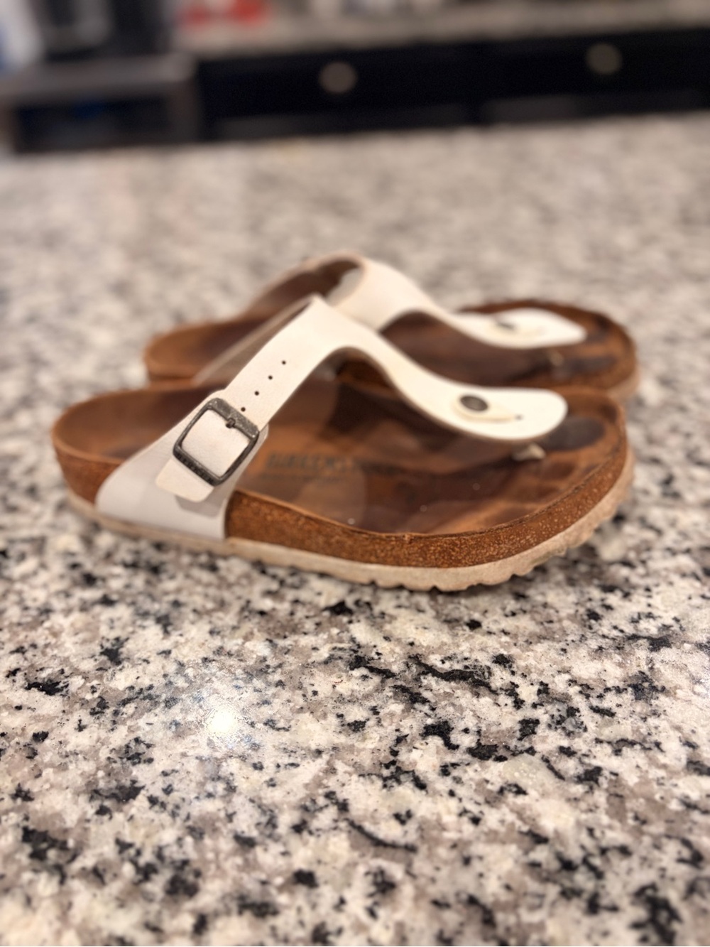 Birkenstock Womena White Cork Footbed Thong Sandals - Classic 38/US 7 to 7.5